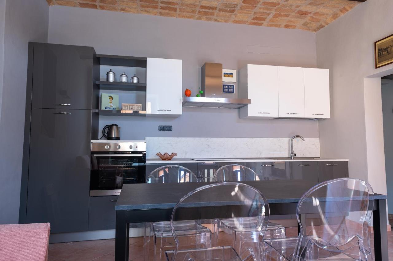 Alla Torre - Nel Cuore Del Borgo Storico Castagnole delle Lanze Esterno foto