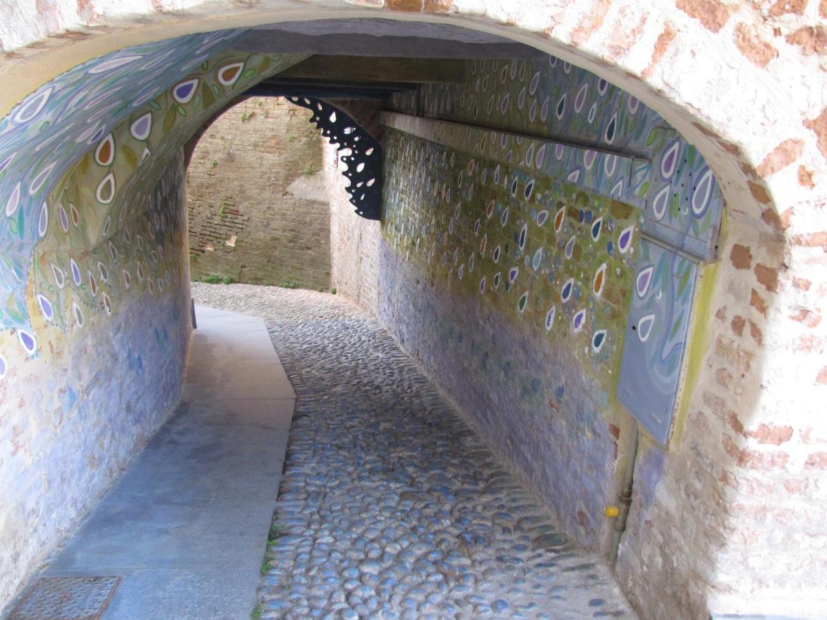 Alla Torre - Nel Cuore Del Borgo Storico Castagnole delle Lanze Esterno foto